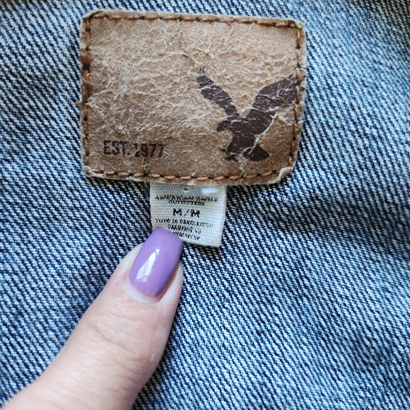 Junior's American Eagle Outfitters Distressed Jean Jacket Size M - Picture 5 of 7